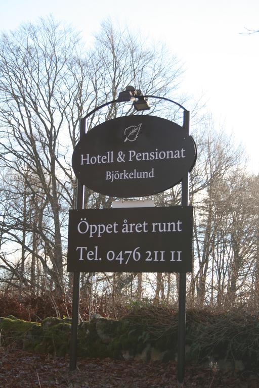 Hotel & Pensionat Bjoerkelund Stenbrohult  ภายนอก รูปภาพ