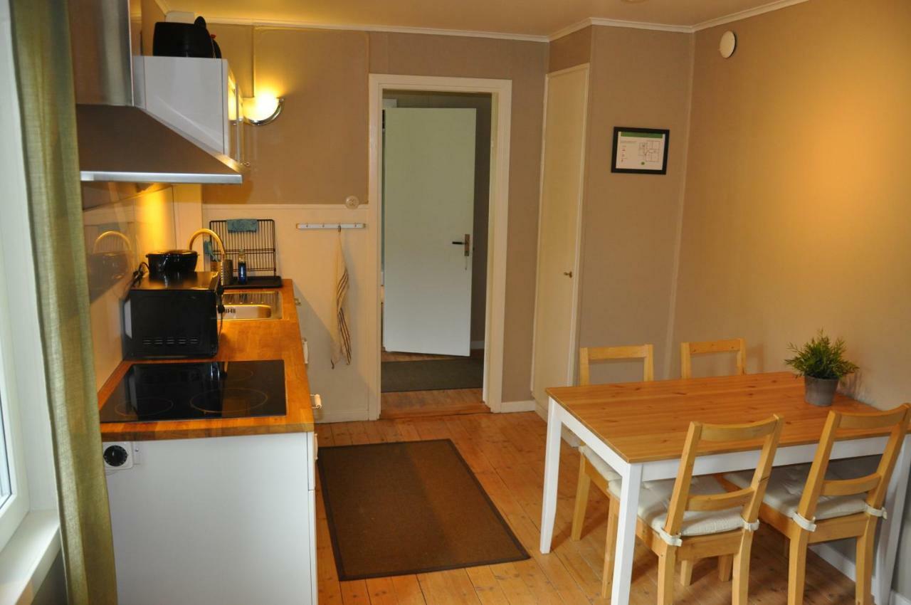 Hotel & Pensionat Bjoerkelund Stenbrohult  ภายนอก รูปภาพ